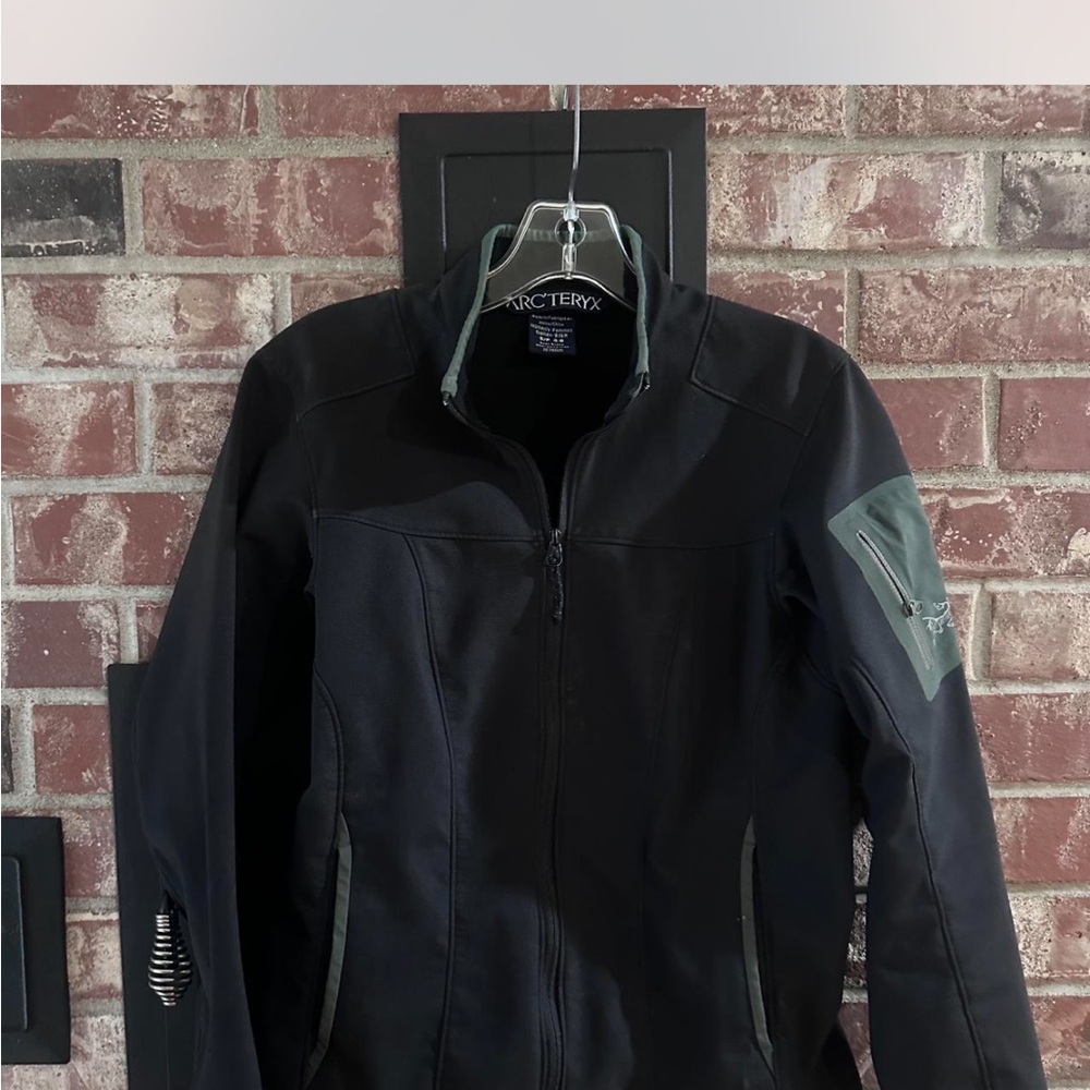 Arc'teryx Women's Black Blazer